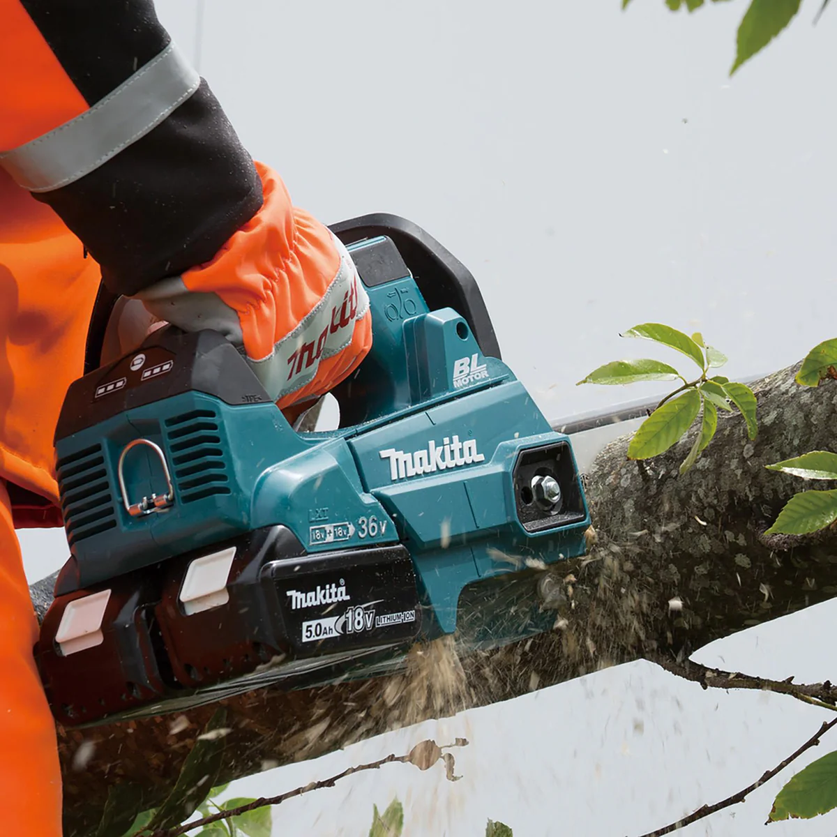 Makita Chainsaw Kit 25cm 10