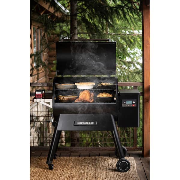 Ironwood 885 Wifi Pellet Grill and Smoker in Black