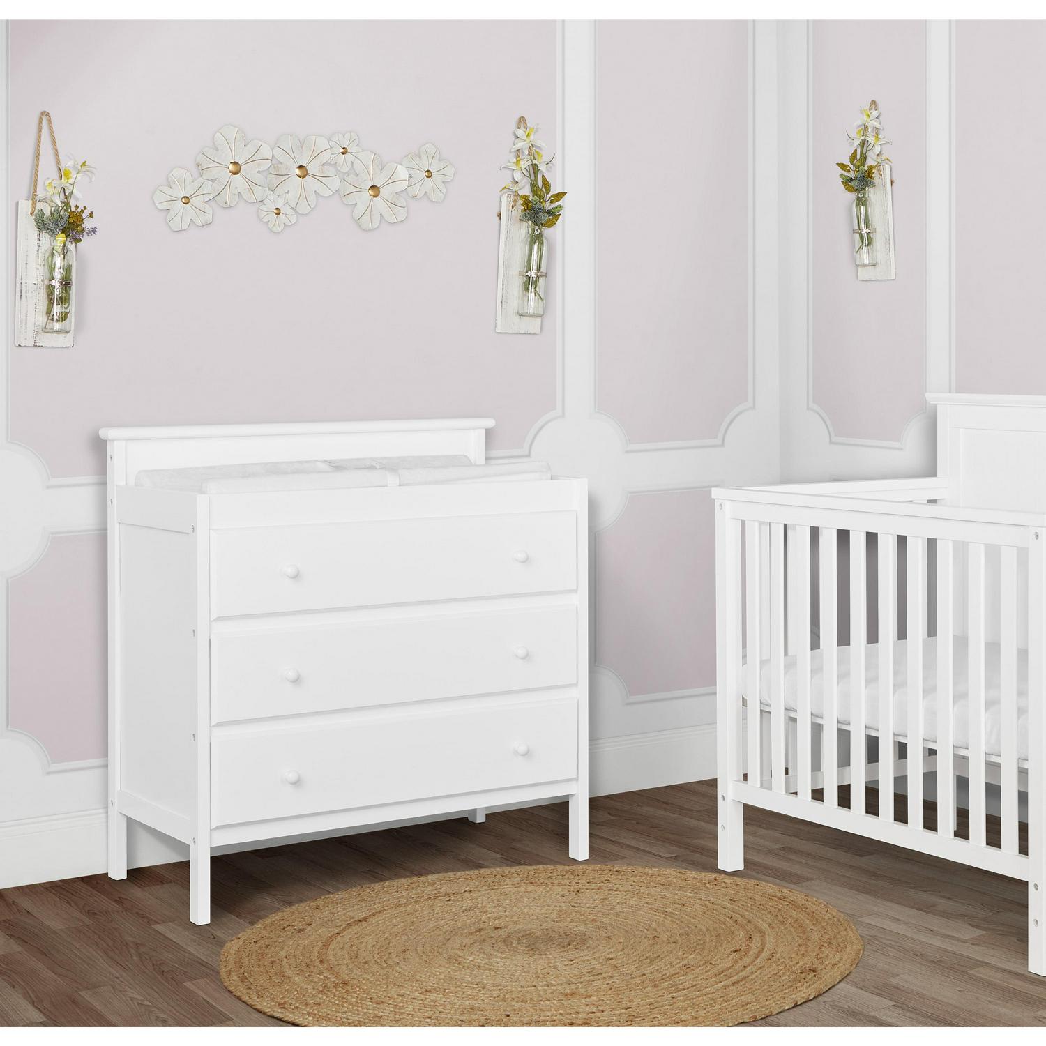 Dream On Me Mason Modern Changing Table With Free Changing Pad In White