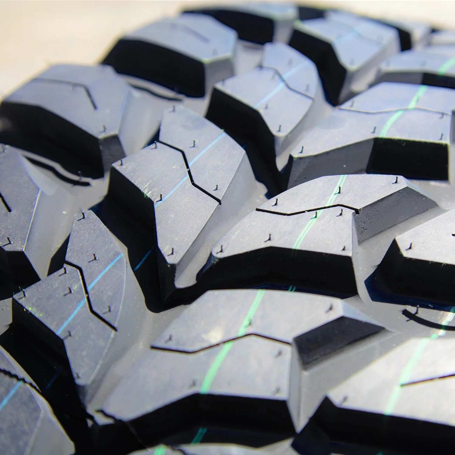 Set of 4 Crosswind M/T 275/70R18 125/122Q E 10 Ply mud Light Truck Tires