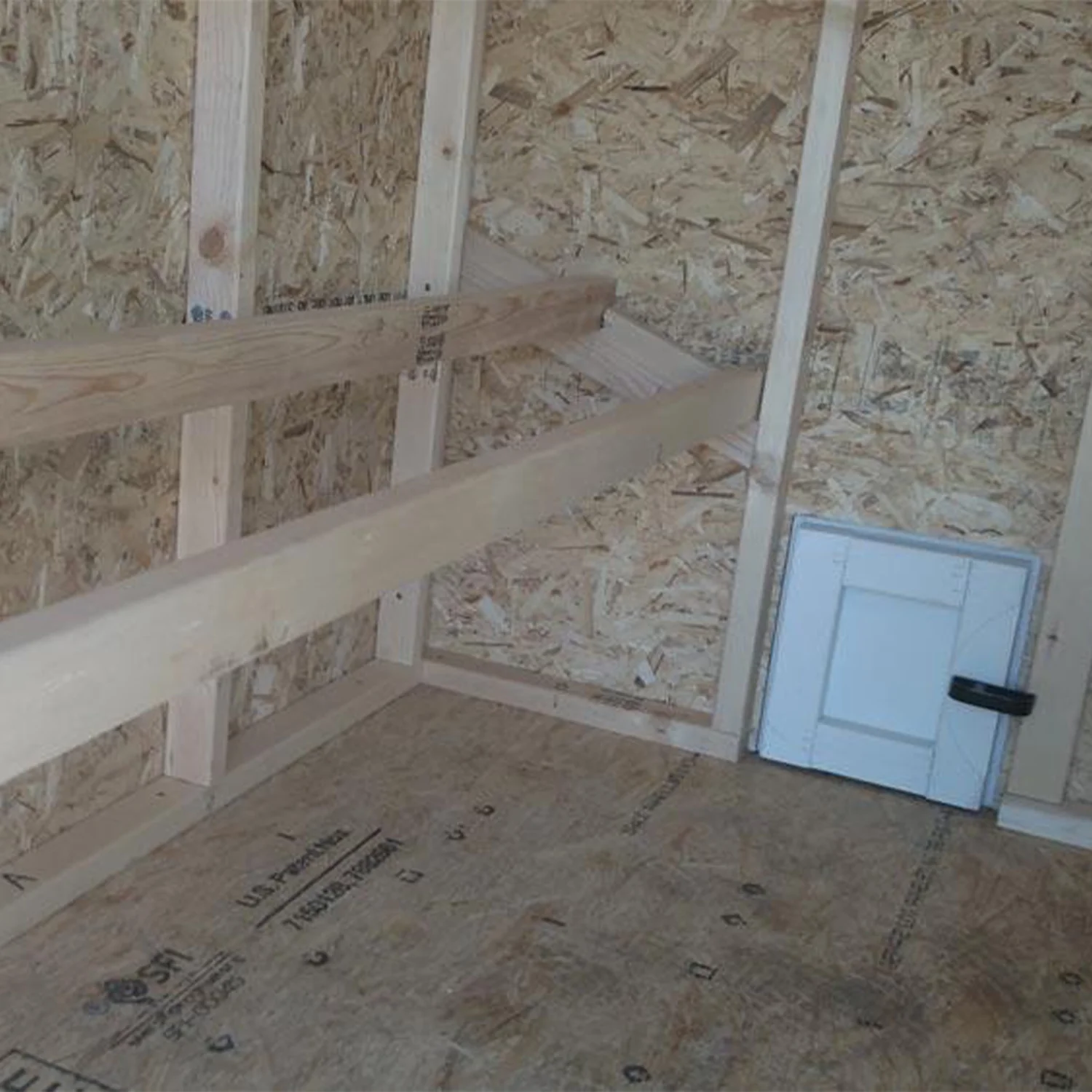 OverEZ Chicken Coop - Large | Hatching Time